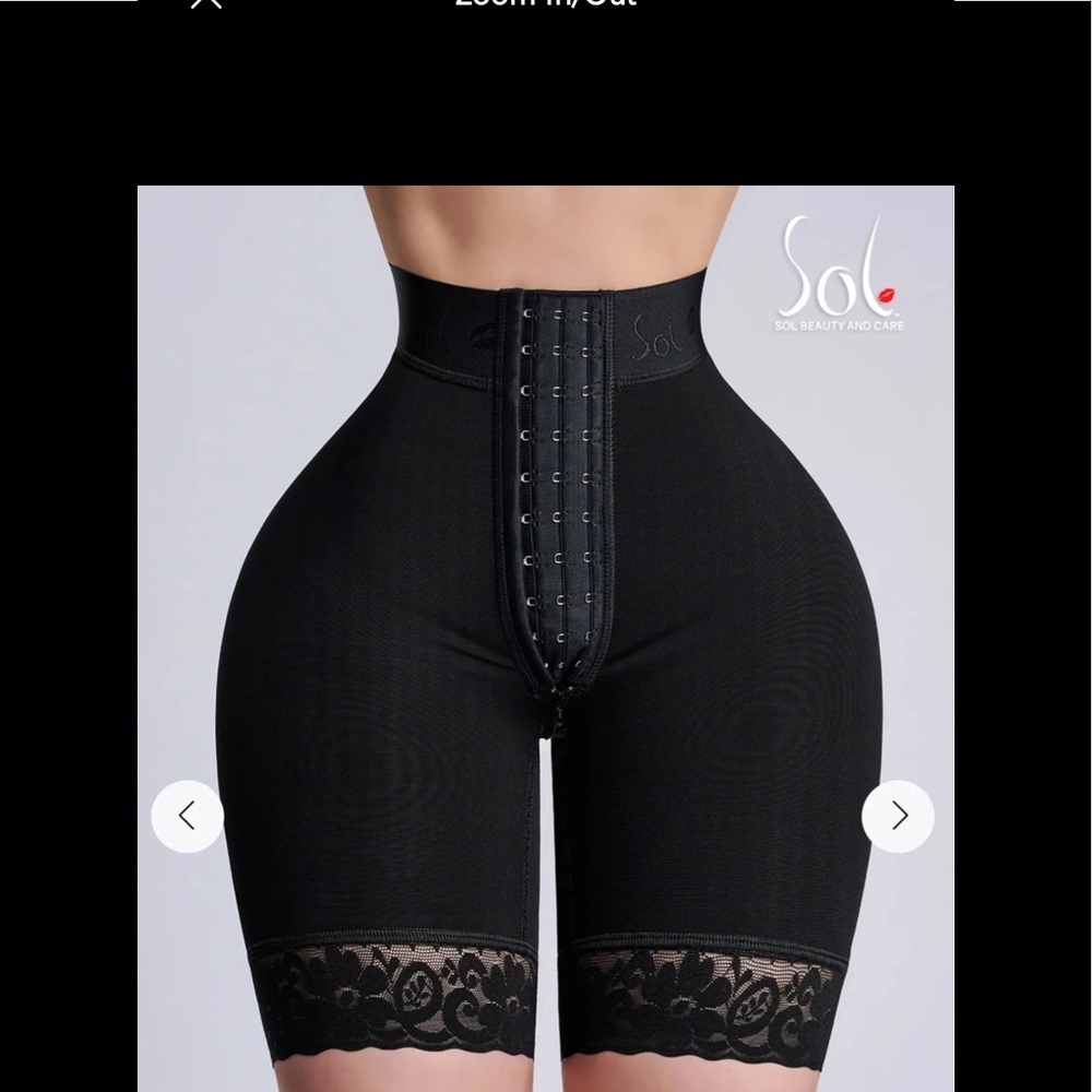 High waisted Booty lifting shorts black
